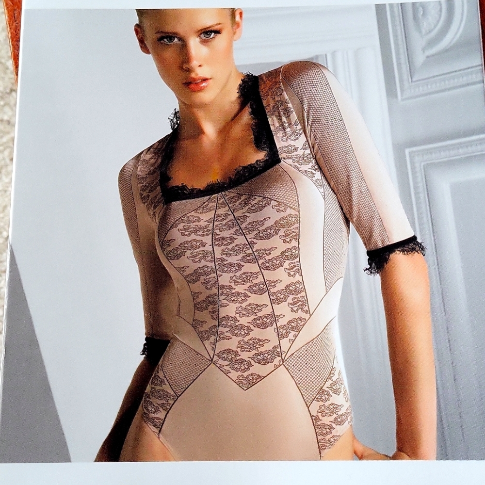 Wolford Mystic String Body: pumice/black.  Stock # 77036-8211